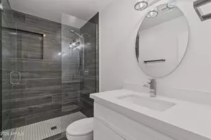 3938 E Cheery Lynn Rd, Phoenix, AZ 85018 - Photo 33