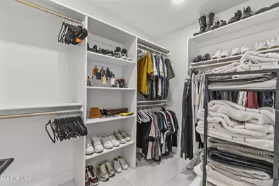 3938 E Cheery Lynn Road, Phoenix, AZ 85018 - Photo 23