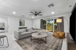 3938 E Cheery Lynn Rd, Phoenix, AZ 85018 - Photo 13