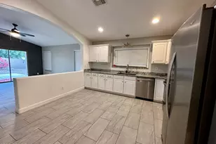 42252 W Colby Dr, Maricopa, AZ 85138 - Photo 7