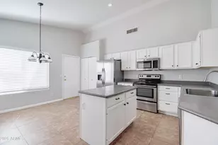 3126 E Desert Ln, Gilbert, AZ 85234 - Photo 9