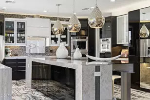 8614 E Berridge Ln, Scottsdale, AZ 85250 - Photo 17