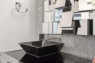 8614 E Berridge Ln, Scottsdale, AZ 85250 - Photo 49