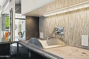 8614 E Berridge Ln, Scottsdale, AZ 85250 - Photo 15