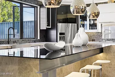 8614 E Berridge Lane, Scottsdale, AZ 85250 - Photo 9