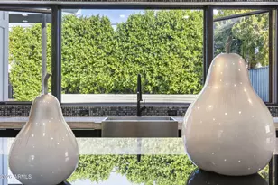 8614 E Berridge Ln, Scottsdale, AZ 85250 - Photo 19