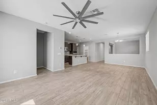 18167 W Robin Ln, Surprise, AZ 85387 - Photo 7