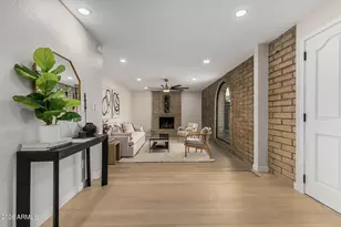 11801 N 37th Way, Phoenix, AZ 85028 - Photo 9