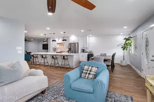 3818 N 32nd Pl, Phoenix, AZ 85018 - Photo 3