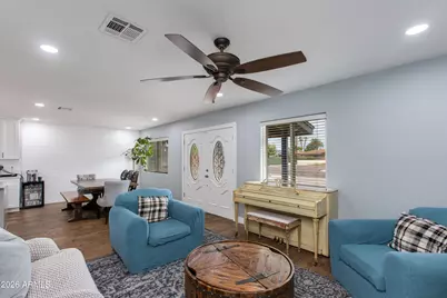 3818 N 32nd Place, Phoenix, AZ 85018 - Photo 9