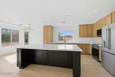 3005 W Shumway Farm Road, Phoenix, AZ 85041 - Photo 3