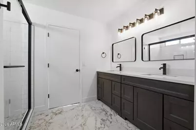 3005 W Shumway Farm Road, Phoenix, AZ 85041 - Photo 5