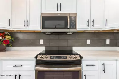 1102 W Anderson Drive, Phoenix, AZ 85023 - Photo 7