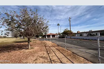 9427 S 51st Avenue, Laveen, AZ 85339 - Photo 17