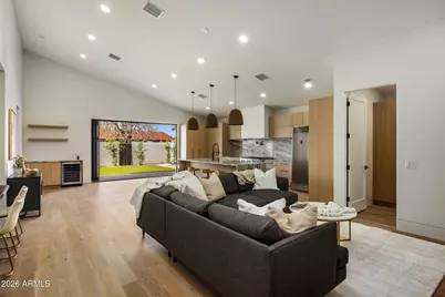 4224 N 35th Place, Phoenix, AZ 85018 - Photo 9