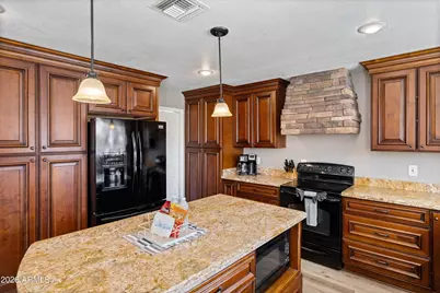 1335 E Horseshoe Avenue, Gilbert, AZ 85296 - Photo 17