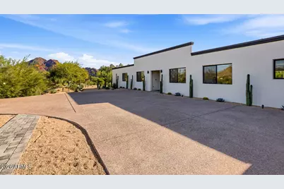 6516 N 43rd Place, Paradise Valley, AZ 85253 - Photo 3