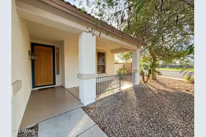 10445 W Windsor Avenue, Avondale, AZ 85392 - Photo 5