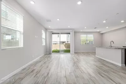 21114 N 58th Way, Phoenix, AZ 85054 - Photo 5