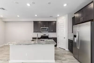 21114 N 58th Way, Phoenix, AZ 85054 - Photo 7