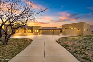 8585 S Palisades Dr, Hereford, AZ 85615 - Photo 1