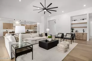 3028 N 47th Pl, Phoenix, AZ 85018 - Photo 21