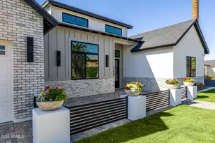 3028 N 47th Pl, Phoenix, AZ 85018 - Photo 11