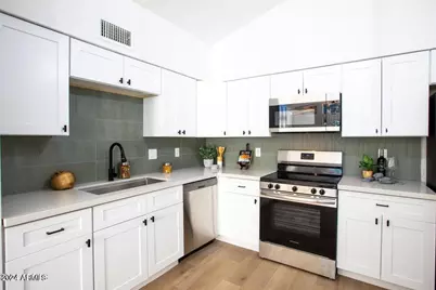 2130 W Camino Street #5, Mesa, AZ 85201 - Photo 5