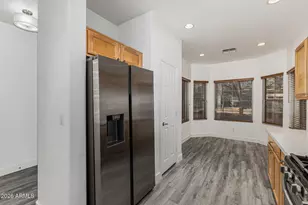 2545 W Brilliant Sky Dr, Phoenix, AZ 85085 - Photo 9