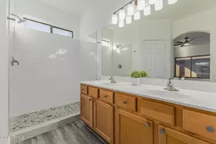 2545 W Brilliant Sky Dr, Phoenix, AZ 85085 - Photo 13