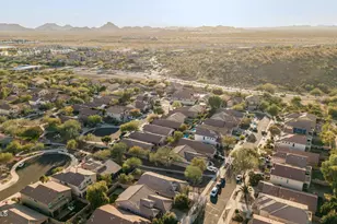 2545 W Brilliant Sky Dr, Phoenix, AZ 85085 - Photo 27