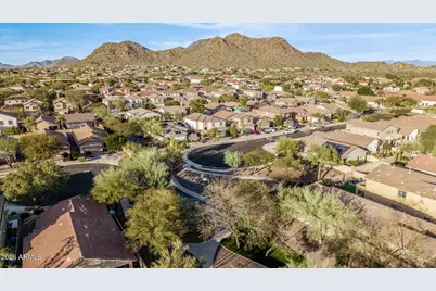 2545 W Brilliant Sky Drive, Phoenix, AZ 85085 - Photo 45