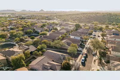 2545 W Brilliant Sky Drive, Phoenix, AZ 85085 - Photo 37