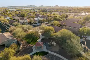 2545 W Brilliant Sky Dr, Phoenix, AZ 85085 - Photo 29