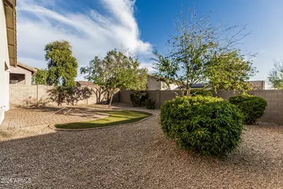 2545 W Brilliant Sky Drive, Phoenix, AZ 85085 - Photo 33