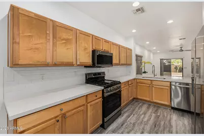 2545 W Brilliant Sky Drive, Phoenix, AZ 85085 - Photo 13