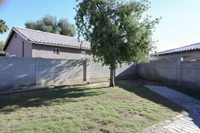 8544 W Holly Street, Phoenix, AZ 85037 - Photo 15