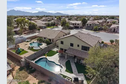 2005 S 81st Drive, Phoenix, AZ 85043 - Photo 7