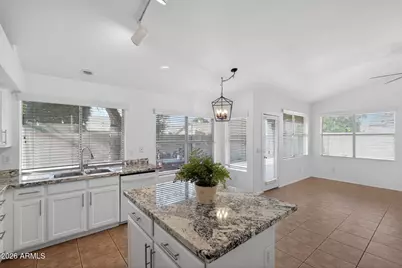 6370 W Wahalla Lane, Glendale, AZ 85308 - Photo 7