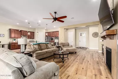 18360 W Montecito Avenue, Goodyear, AZ 85395 - Photo 7