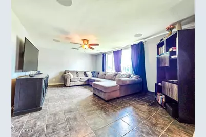 3701 W Echo Lane, Phoenix, AZ 85051 - Photo 11