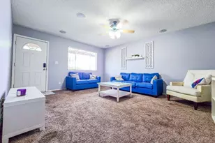 3701 W Echo Ln, Phoenix, AZ 85051 - Photo 19