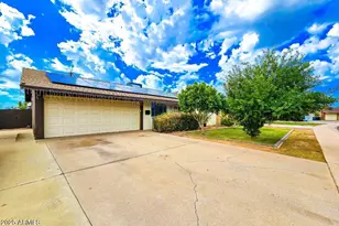 3701 W Echo Ln, Phoenix, AZ 85051 - Photo 3