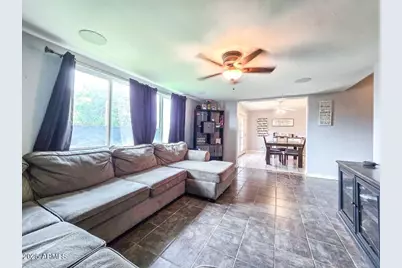 3701 W Echo Lane, Phoenix, AZ 85051 - Photo 11