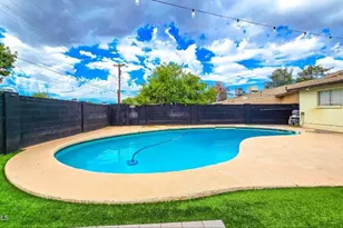 3701 W Echo Ln, Phoenix, AZ 85051 - Photo 21