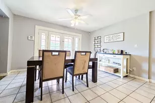 3701 W Echo Ln, Phoenix, AZ 85051 - Photo 13