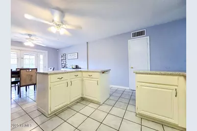 3701 W Echo Lane, Phoenix, AZ 85051 - Photo 15