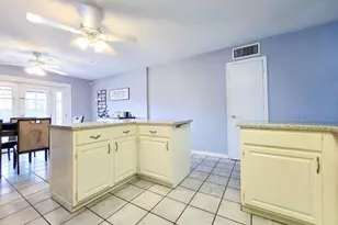 3701 W Echo Ln, Phoenix, AZ 85051 - Photo 15