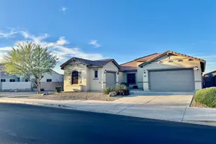 6858 W Mazatzal Dr, Peoria, AZ 85383 - Photo 1