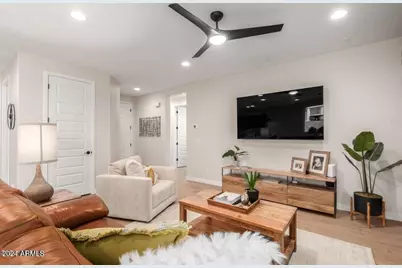 9001 W Rancho Drive, Glendale, AZ 85305 - Photo 5